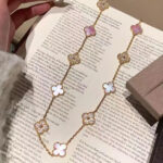 CLOVER 20 MOTIFS DIAMOND PINK MOP NECKLACE