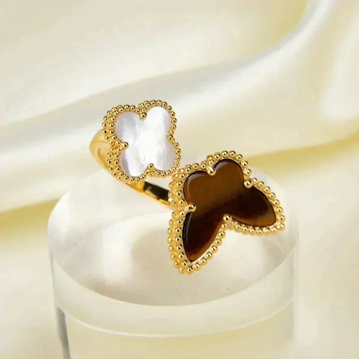 13272456083593748_1954e2b7-0c68-47c7-9f00-5e05c56db7ae LUCKY BETWEEN THE FINGER RING - Image 1