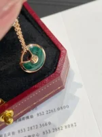 AMULETTE ROSE GOLD MALACHITE NECKLACE - Image 4