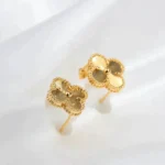 CLOVER MEDIUM 1 MOTIFS LASER EARRINGS - Image 7