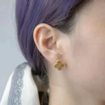 CLOVER MEDIUM 1 MOTIFS LASER EARRINGS - Image 2