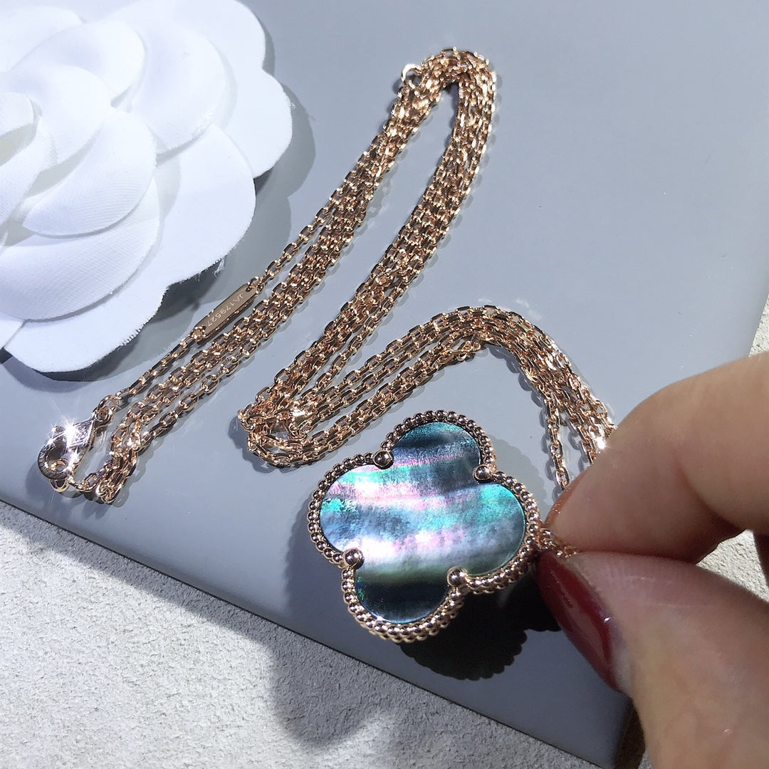 13291744651198988_adc35802-ce9f-46c5-988c-f641efb7d43c CLOVER 25MM GOLD DARK MOP BIG CLOVER NECKLACE - Image 1