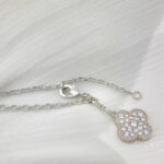 CLOVER 5 MOTIFS SILVER DIAMONDS NECKLACE - Image 6