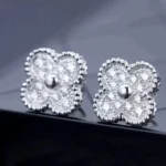 CLOVER 1 MOTIFS DIAMOND STUD EARRINGS SILVER - Image 2