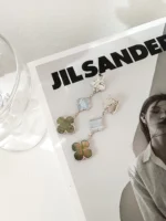 CLOVER 3 MOTIFS CHALCEDONY DARK MOP SILVER EARRINGS - Image 4