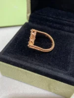 CLOVER RIVERSIBLE ROSE GOLD RING - Image 9