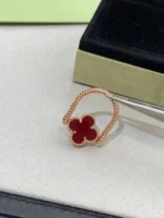 CLOVER RIVERSIBLE ROSE GOLD RING - Image 2
