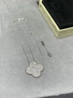 CLOVER 25MM LARGE PENDANT DIAMOND PAVED SILVER NECKLACE - Image 9