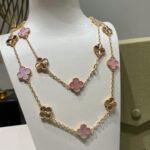 CLOVER 20 MOTIFS LASER PINK MOP NECKLACE - Image 4