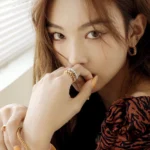 CLASH SMALL HOOP EARRINGS - Image 3