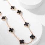 CLOVER 10 MOTIFS ONYX NECKLACE - Image 7