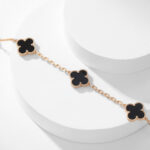 CLOVER 10 MOTIFS ONYX NECKLACE - Image 10