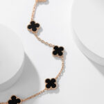 CLOVER 10 MOTIFS ONYX NECKLACE - Image 11