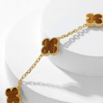 CLOVER 10 MOTIFS TIGER EYE NECKLACE - Image 7