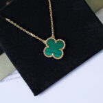 CLOVER 15MM MALACHITE SINGLE FLOWER NECKLACE - Image 8