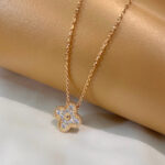 CLOVER 15MM DIAMOND SINGLE FLOWER NECKLACE - Image 4