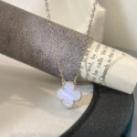 CLOVER 15MM BLUE CHALCEDONY NECKLACE SILVER - Image 7