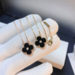 CLOVER 15MM DIAMOND ONYX NECKLACE - Image 6