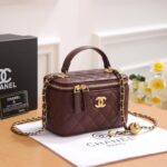 Chan.el Bag | Small Vanity Case Chain Burgundy - Image 2