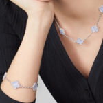 CLOVER 10 MOTIFS BLUE CHALCEDONY NECKLACE