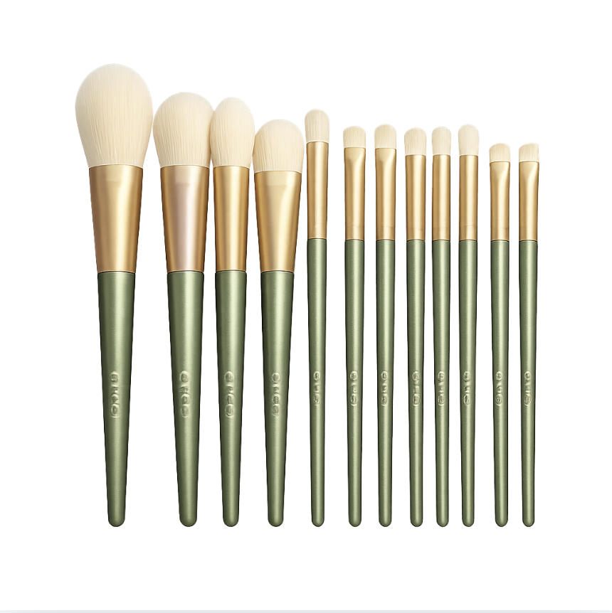 7.png Gu.cci Green Luxury Makeup Brush Set with Storage Case - Image 1