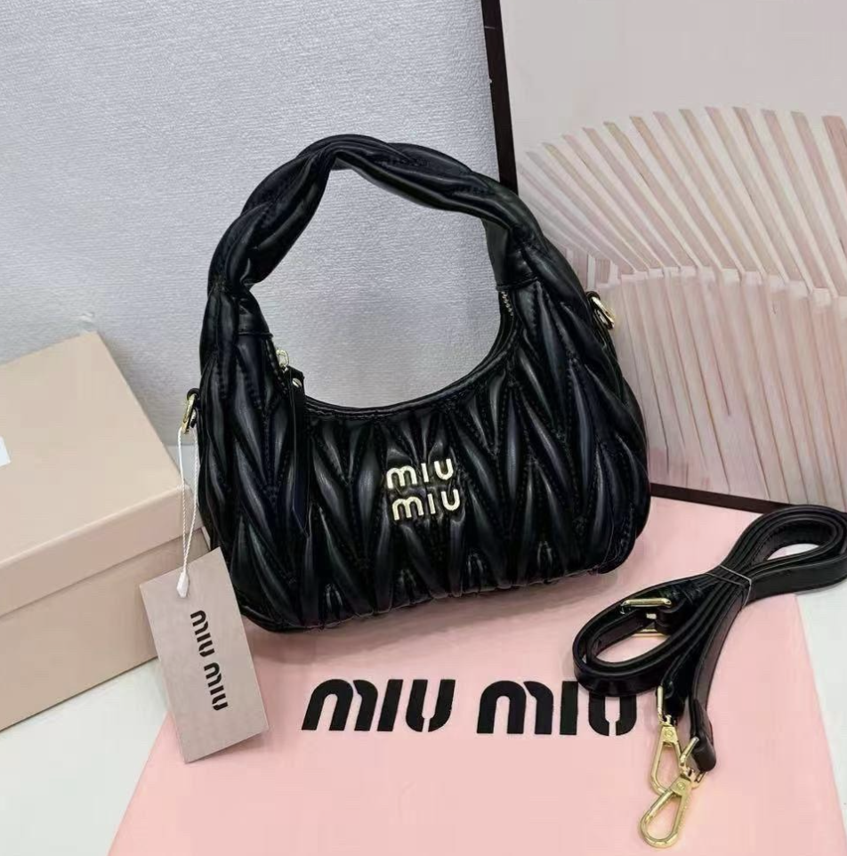 Screenshot 2026-05-20 at 16.06.46 Black Leather 20cm Luxury Iconic Designer Bag - Image 1