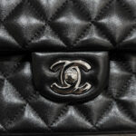 FLAP BAG 25CM SILVER HARDWARE BLACK LAMBSKIN - Image 17