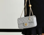 FLAP BAG 20CM GREY LAMBSKIN GOLD HARDWARE - Image 18