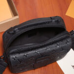LV S Lock Messenger - Image 6