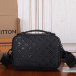 LV S Lock Messenger - Image 4