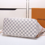 LV Neverfull MM Tote - Image 6