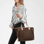 LV Neverfull MM Tote - Image 12