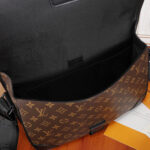 LV Archy Messenger MM - Image 6