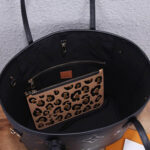LV Neverfull MM Tote - Image 5
