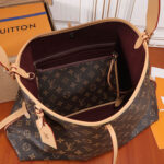 LV CarryAll MM - Image 6