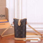 LV Fold Me Pouch - Image 4