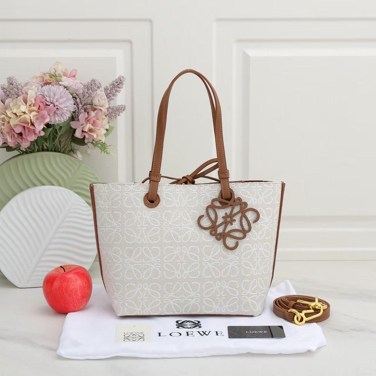 WhatsApp Image 2026-06-04 at 19.06.44 (2) Café Crème, 38cm Luxury Designer Bag - Image 1