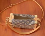 SIDE TRUNK medium handbag - Image 7