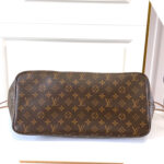 LV Neverfull GM Tote - Image 4