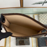 LV Toiletry Pouch 26 - Image 6