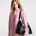 CARRYALL VIBE Medium Handbag - Image 4