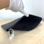 LV Discovery Pochette - Image 5