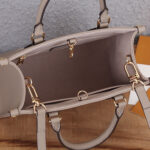 LV Onthego PM Tote - Image 6