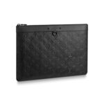 LV Discovery Pochette