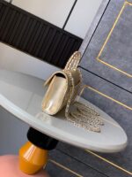 CHANEL 25S KELLY BAG 18 IN GOLD METALLIC LAMBSKIN WITH GOLD HARDWARE - Image 15