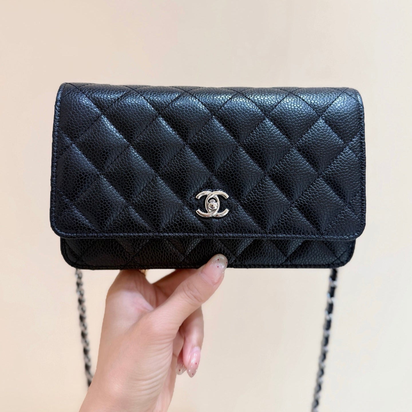 img_f3c7fd90_20250615_i1749970350063_433_0_3_jpg CHANEL 25S MINI FLAP BAG 19 IN BLACK CALFSKIN GOLD HARDWARE - Image 1