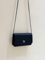 CHANEL 25S MINI FLAP BAG 19 IN BLACK CALFSKIN GOLD HARDWARE - Image 8