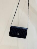 CHANEL 25S MINI FLAP BAG 19 IN BLACK CALFSKIN GOLD HARDWARE - Image 7