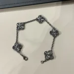 CLOVER 5 MOTIF BLACK BRACELET - Image 3