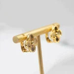 CLOVER MEDIUM 1 MOTIFS LASER EARRINGS - Image 3